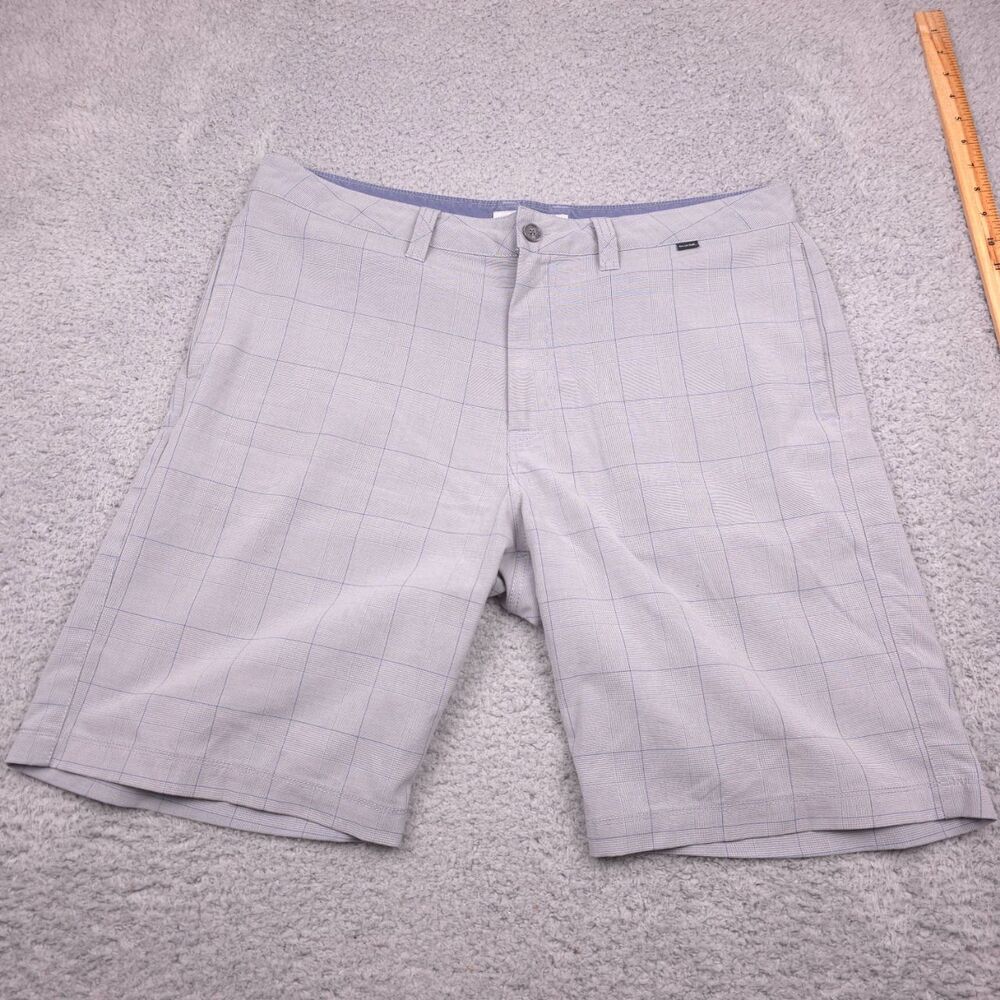 Travis Mathew Golf Shorts Mens Size 36 Gray Plaid Flat Front Belt Loops Sporty